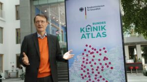 Gesundheit: Karl Lauterbach stellt Klinik-Atlas vor