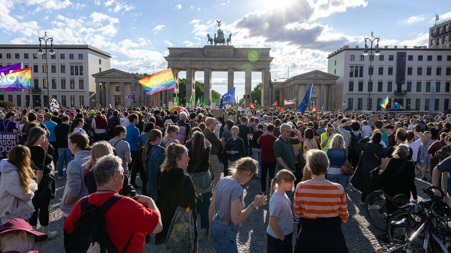 Kriminalität: Diese Grafiken zeigen, wie oft Politiker angegriffen werden