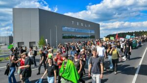 Tesla: Protest gegen Tesla geht voraussichtlich weiter