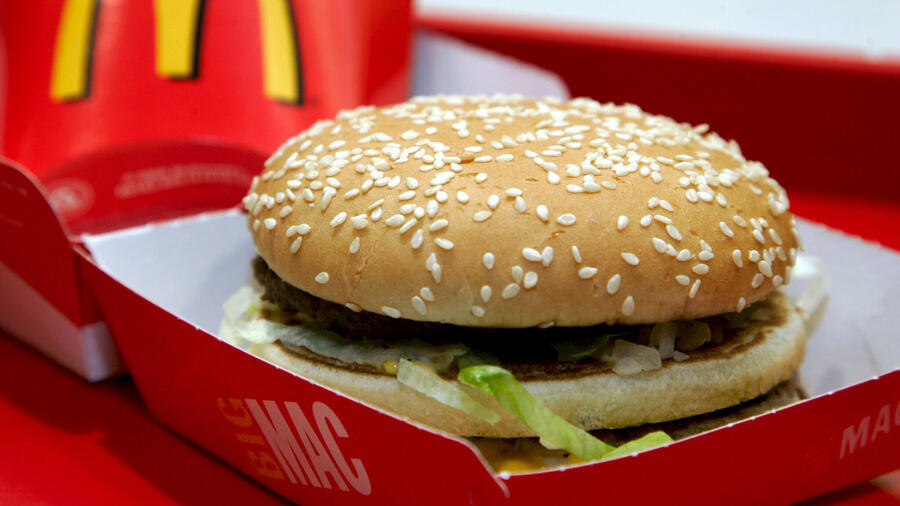 Big Mac Index 2024: Was der Big Mac über den Wohlstand eines Landes verrät