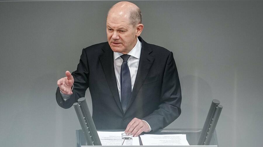 Regierungserklärung: Jetzt live: Kanzler Scholz erklärt sich im Bundestag