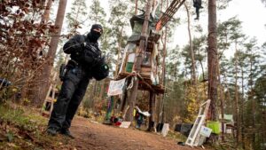 Protest: Polizei löst Tesla-Protestcamp komplett auf